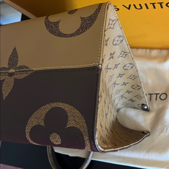 Women’s Designer Monogram Tote Large Bag - Picture 4 of 12